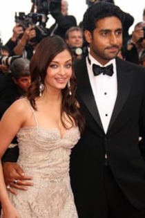 AK-AH196_BOLLYW_20080618161215 - Aishwarya Rai Si Abhishek Bachchan