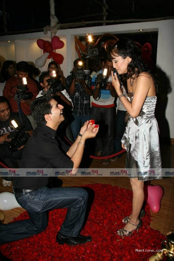 karan-mehras-bday-bash-14-mastione - Karan Mehra Si Nisha Rawal