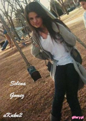 47408197_FHRDWGLOC - cat de mult o yuby pe selena gomez si justin bieber