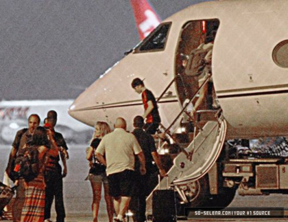 49262991_IRAUQAGKM - cat de mult o yuby pe selena gomez si justin bieber