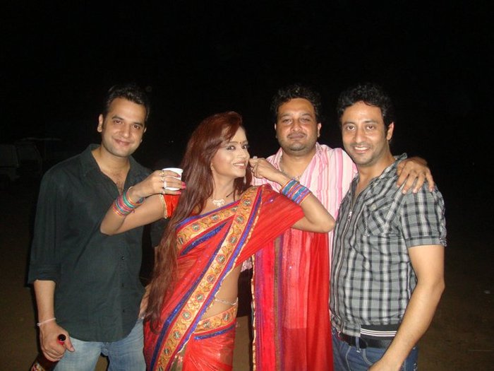 248578_10150255167226180_537786179_8552352_3451858_n - Hindi HINDI DE MODIFICAT