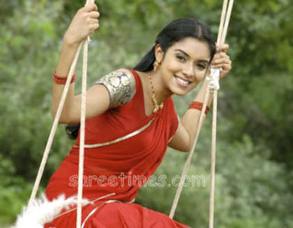 Asin-Red-Half-Saree - Hindi HINDI DE MODIFICAT