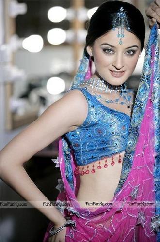 mahi-vij-hot