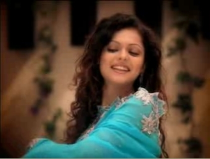 2 (12) - DILL MILL GAYYE Drashti Dhami Caps By Me