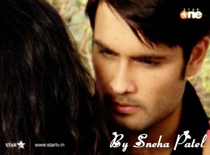 AaBbHhAaYy (22) - Vivian Dsena