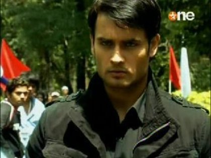 Abhay vine la scoala...