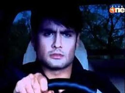 Doamne ce suparat e! - Vivian Dsena