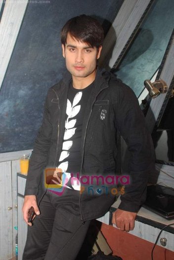 frumoase (7) - Vivian Dsena