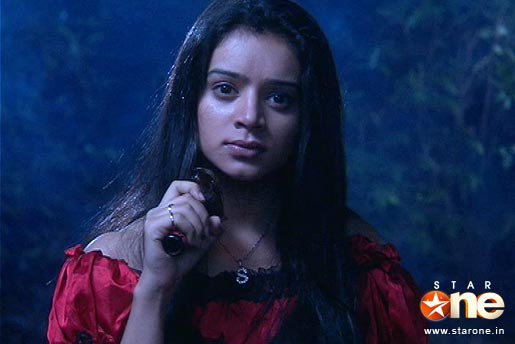 poze noi (110) - Sukirti Kandpal