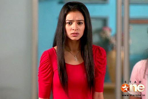 poze noi (126) - Sukirti Kandpal