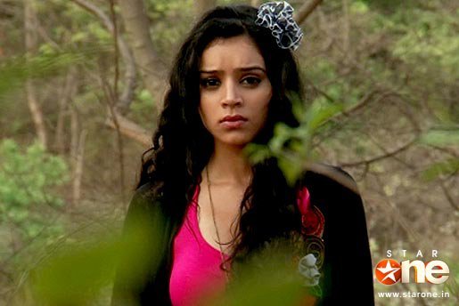 poze noi (139) - Sukirti Kandpal