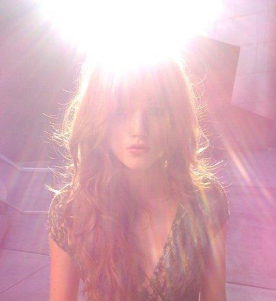 311738_214852021909315_100001535577240_609013_332714441_n - Bella Thorne