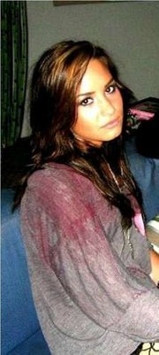 163656_175259822504674_100000619727704_438835_7049988_a - vacanta in america alaturi de Demi lovato