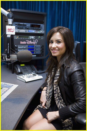 164509_173623316001658_100000619727704_427556_307856_n - vacanta in america alaturi de Demi lovato