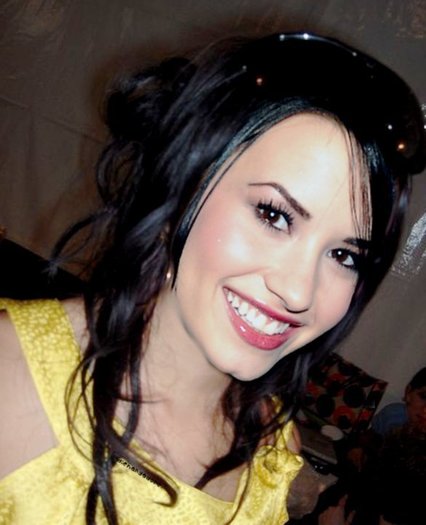 166113_178117695552220_100000619727704_462856_2429547_n - vacanta in america alaturi de Demi lovato