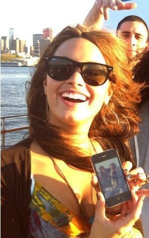 166176_181993345164655_100000619727704_485909_7887446_n - vacanta in america alaturi de Demi lovato