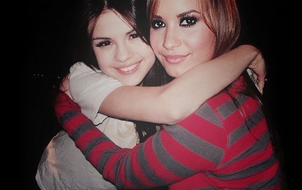 166613_177359788961344_100000619727704_457243_5478597_n - vacanta in america alaturi de Demi lovato