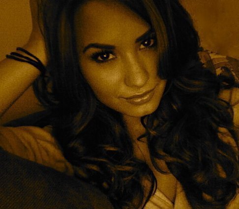 166676_181957365168253_100000619727704_485732_7026174_n - vacanta in america alaturi de Demi lovato