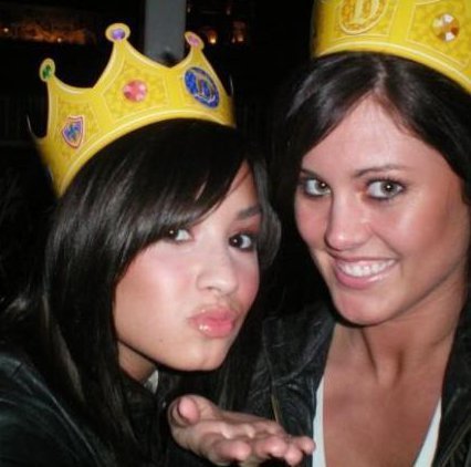 167723_181957968501526_100000619727704_485737_5012465_n - vacanta in america alaturi de Demi lovato