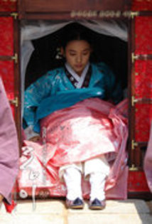 18794580_UUSKRJVOL - Dong-Yi
