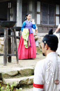 20735413_UJQXTZSIC - Dong-Yi