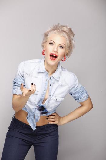 320242_196835843715961_148181795248033_494669_4999889_n