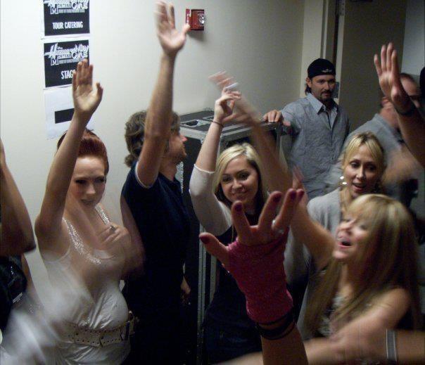 298061_163441167079981_100002422966071_288365_1923182159_n