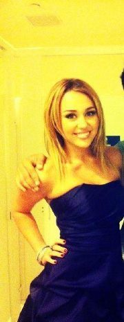 307964_146204805470284_100002422966071_235718_3610627_a - vacanta in america alaturi de Miley Cyrus