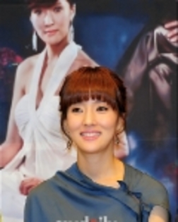 thumbs_Beautiful South Korean actress Wang Bit Na picture (81)