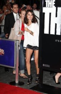 302211_134910599943372_100002732995972_125254_572489992_a - vacanta in america alaturi de Selena Gomez