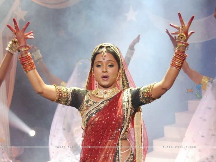 56389-ragini-perfoming-on-a-song-in-tv-show-bidaai - Sadhna Ragini Performance