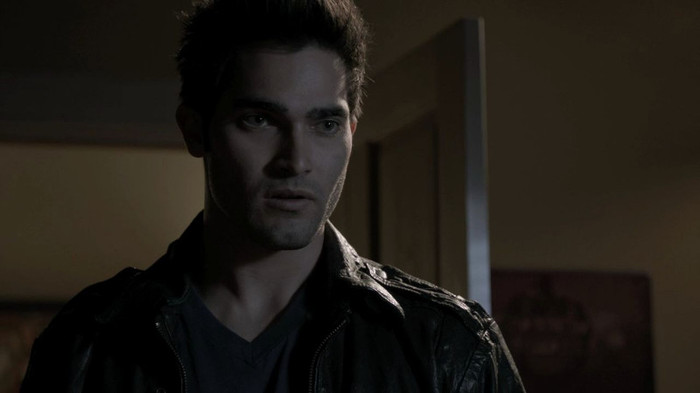teen-wolf-1x08-Lunatic-tyler-hoechlin-23978679-1280-720
