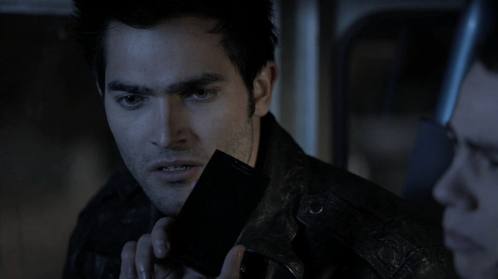 teen-wolf-1x09-Wolf-s-Bane-tyler-hoechlin-24163605-1280-720