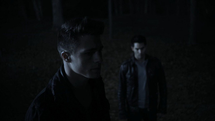 teen-wolf-1x10-Co-Captain-tyler-hoechlin-24358731-1280-720