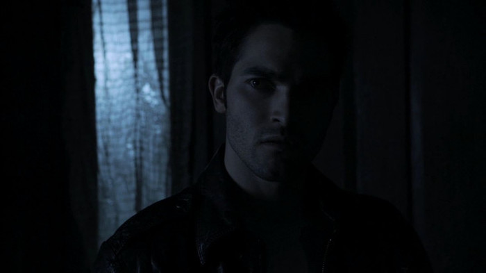teen-wolf-1x10-Co-Captain-tyler-hoechlin-24358764-1280-720