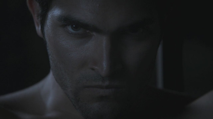 teen-wolf-1x12-Code-Breaker-tyler-hoechlin-24645695-1280-720