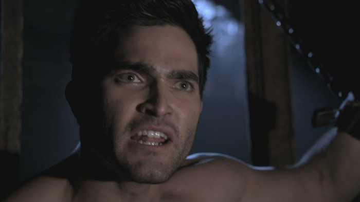 teen-wolf-1x12-Code-Breaker-tyler-hoechlin-24645794-1280-720