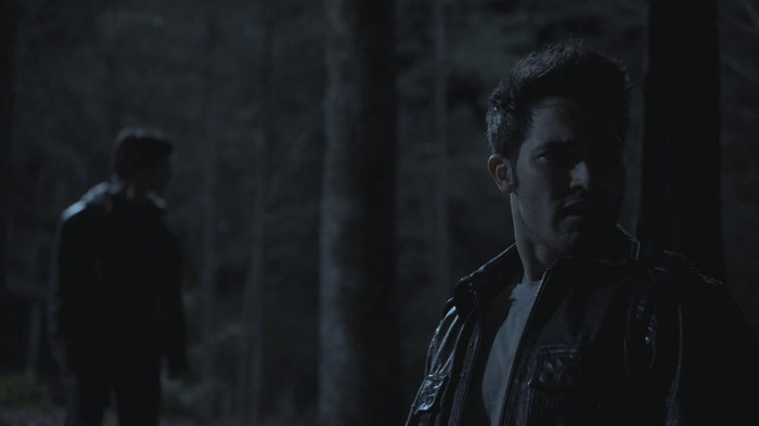 teen-wolf-1x12-Code-Breaker-tyler-hoechlin-24645937-1280-720