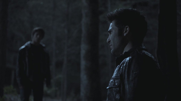 teen-wolf-1x12-Code-Breaker-tyler-hoechlin-24645952-1280-720