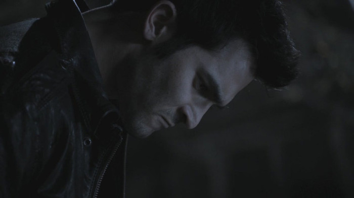 teen-wolf-1x12-Code-Breaker-tyler-hoechlin-24646075-1280-720