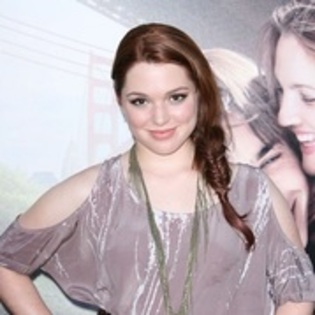26376748_QJEAATXOU - Jennifer Stone