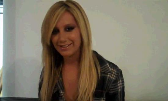 ashley-tisdale-set-crank-it-up