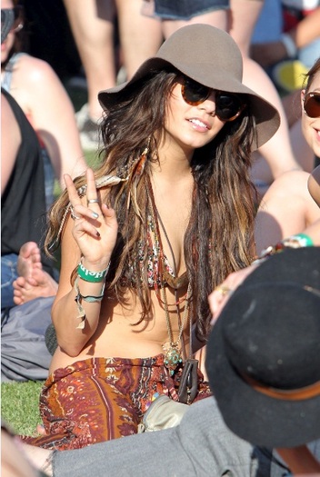 vanessa-hudgens-blogvedete-1