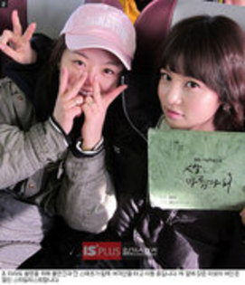 36718554_VCVKWQKOR - Nam Gyu Ri