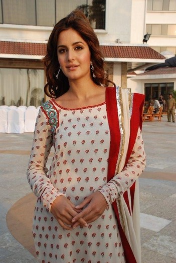 Katrina-Kaif-123210,93582 - katrina kaif