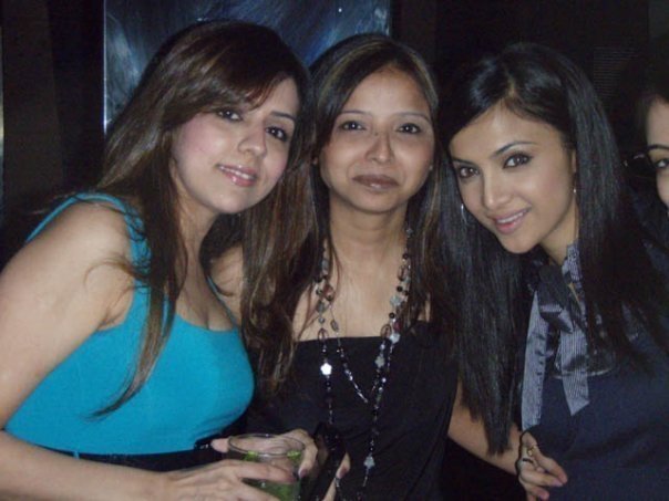 16568_1242199385413_1542208129_30630903_5107248_n - DILL MILL GAYYE MY ALL PITURES WITH SHILPA ANAND 1