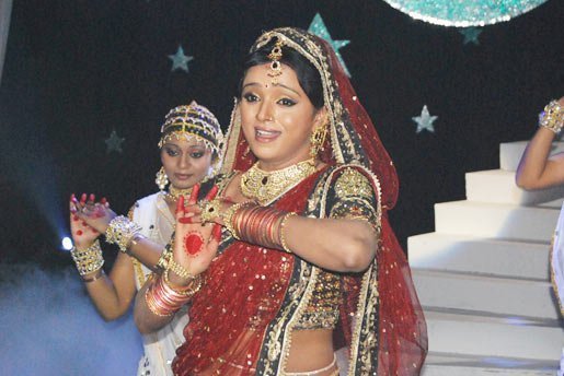 28393521745214163216813 - Ragini-Parul Chauhan