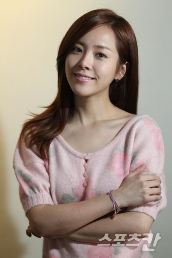 5e309b35e11bb4b9caf45ffa806dc0bd1296475593_full - o Han Ji Min o