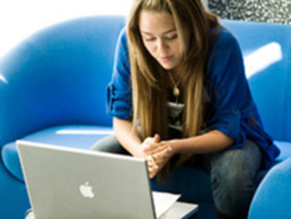 Nu vreau sa fiu cu tn......ma desp. de tn.O iubesc doar pe Miley.