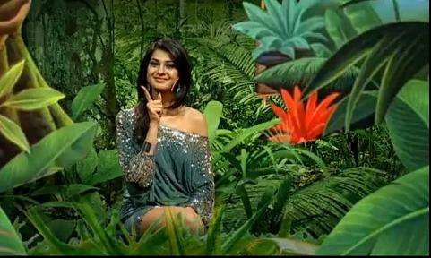 189819_142142482519882_141736022560528_232609_15320_n - Jennifer Winget